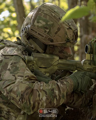 Карбоновый военный шлем Ястреб в маскировочном камуфляжа чехле Multicam